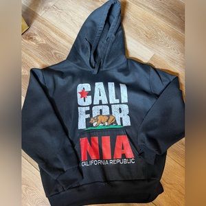 California pull over hoodie